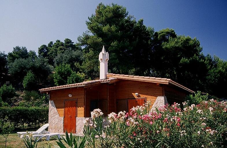 Tenuta Molino Di Mare- Ecoresort Con Villini Rodi Garganico Exterior photo