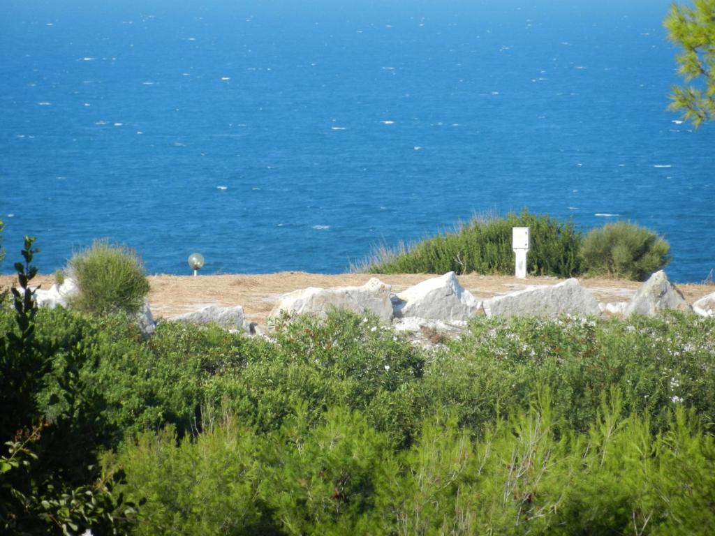 Tenuta Molino Di Mare- Ecoresort Con Villini Rodi Garganico Exterior photo
