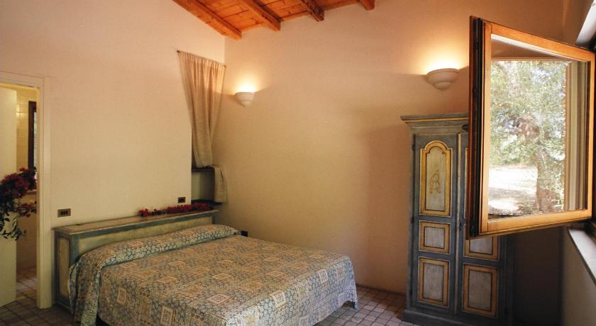 Tenuta Molino Di Mare- Ecoresort Con Villini Rodi Garganico Room photo